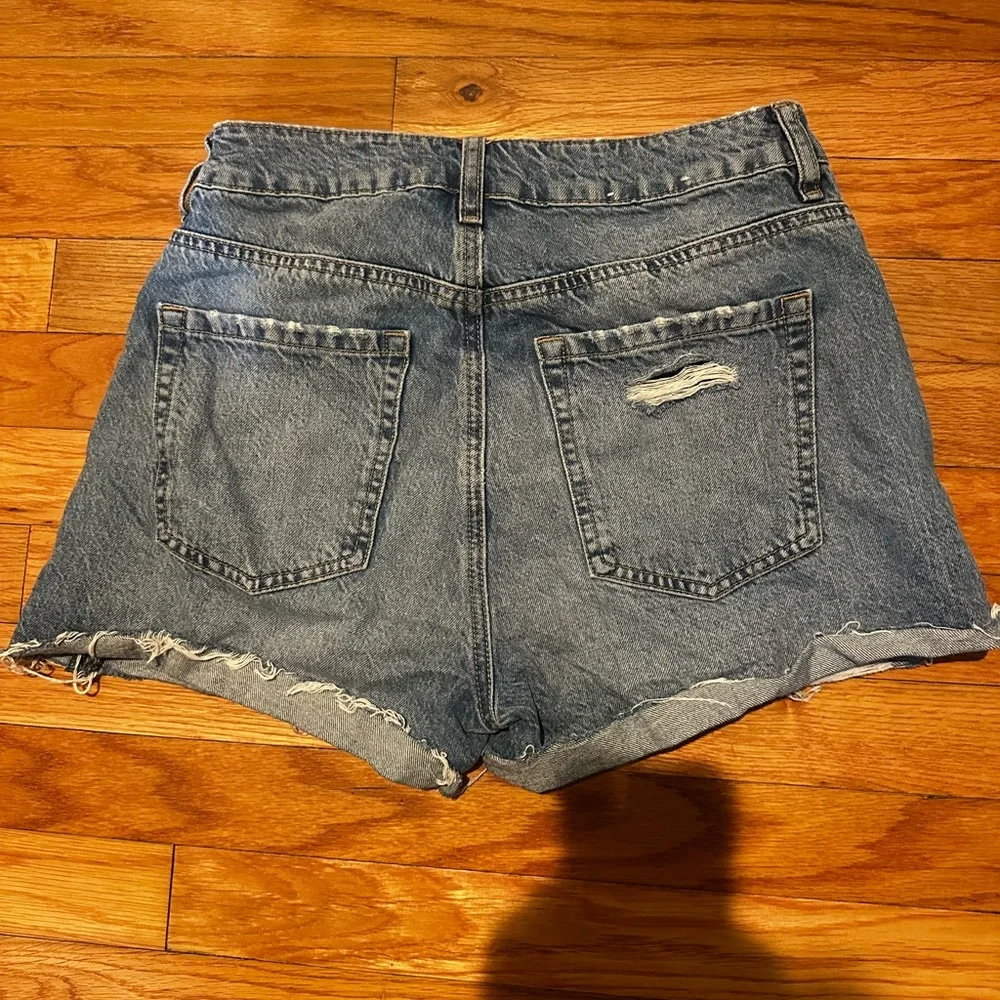 Garage Denim Mom Shorts Sz‎ 5/27 Medium Wash Distressed High Rise Festival